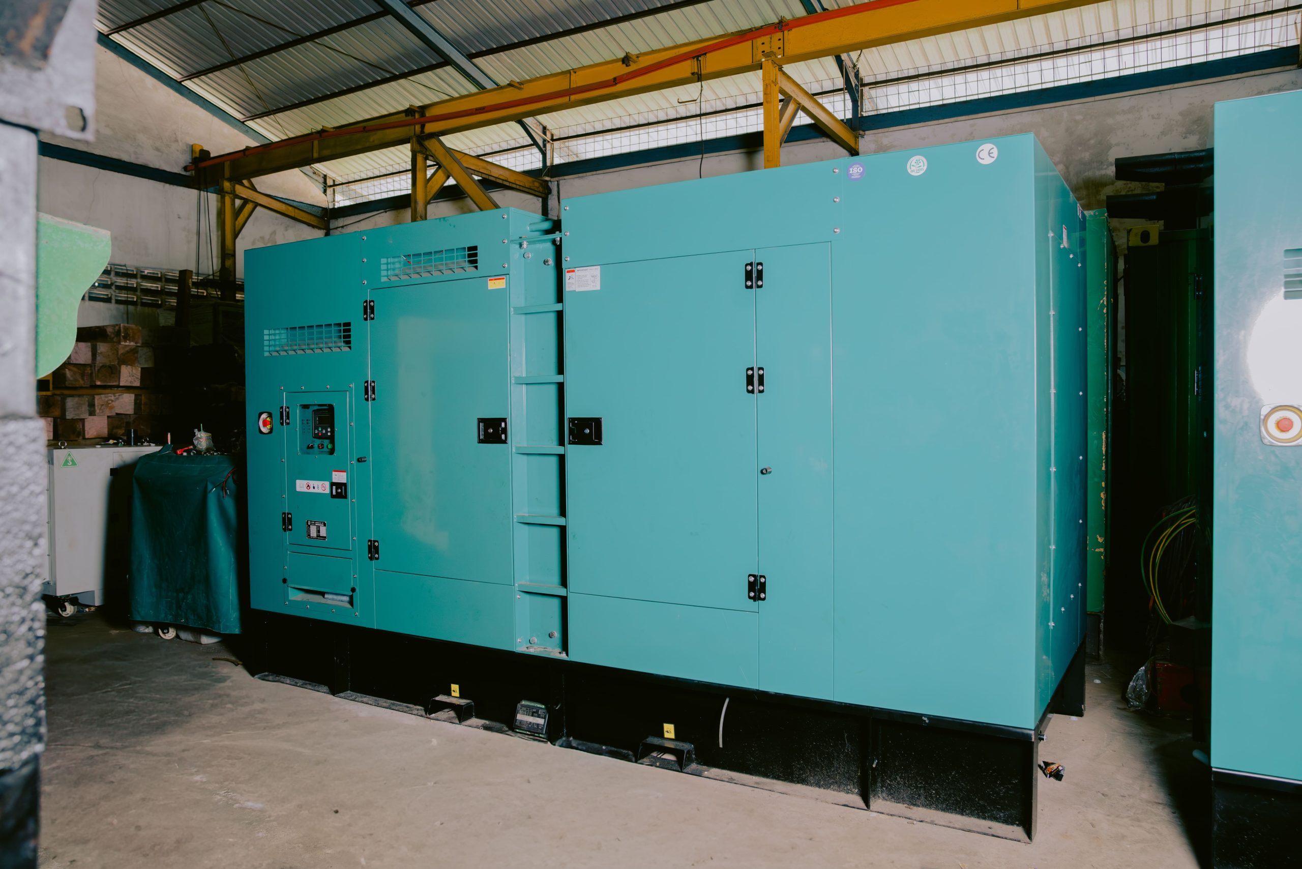 Read more about the article Rental Genset untuk Marine, Oil & Gas, dan Industri Batam